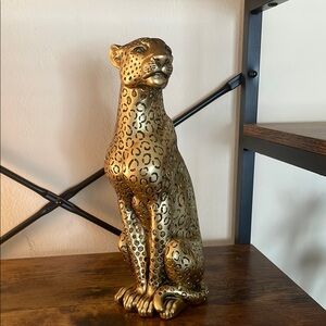 Elegant Gold Cheetah Sculpture